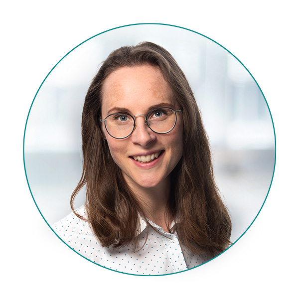 About the trainer – Dental Technician Eva Kolb Eva Kolb