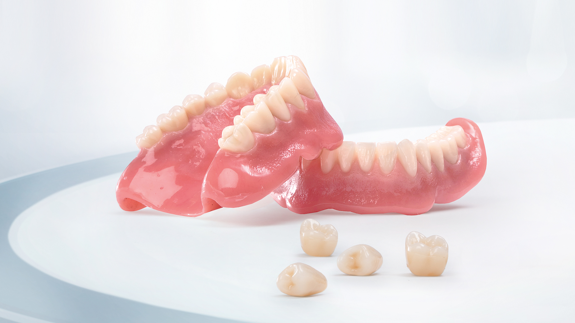 Показания к пластиночным протезам. ПСПП ортопедическая стоматология. Пластиночные протезы ортопедическая стоматология. Зубной протез съёмный пластиночный протез. Съемный пластинчатый протез.