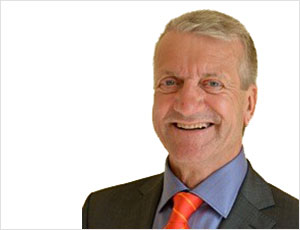 Dr. Thomas Schneucker