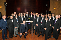 Abb. 1: Der Vorstand der Society for Color and Appearance in Dentistry (SCAD) mit Rednern des 5. Jahreskongresses. Abb. 1: Der Vorstand der Society for Color and Appearance in Dentistry (SCAD) mit Rednern des 5. Jahreskongresses.